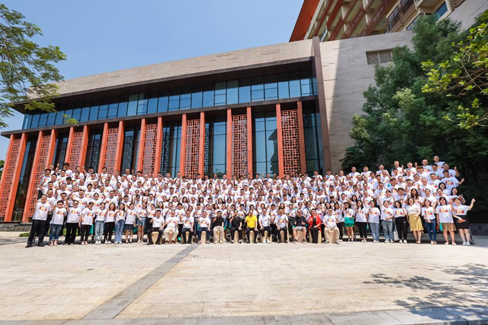 “跃未来·共新生”——热烈祝贺91看片黄免费下载瓷砖2022营销峰会圆满成功！